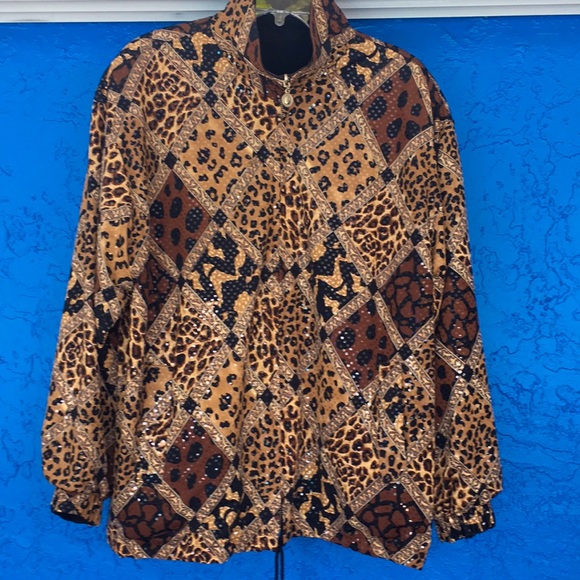 Chic Reversible Jacket! - Picture 2 of 11